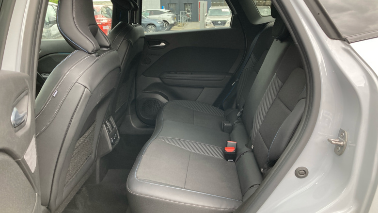 Renault Symbioz 1.6 E-Tech FHEV 145 Techno Esprit Alpine 5dr Auto Hybrid Estate